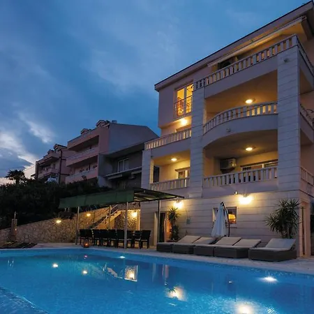 Apartment Gloria Makarska